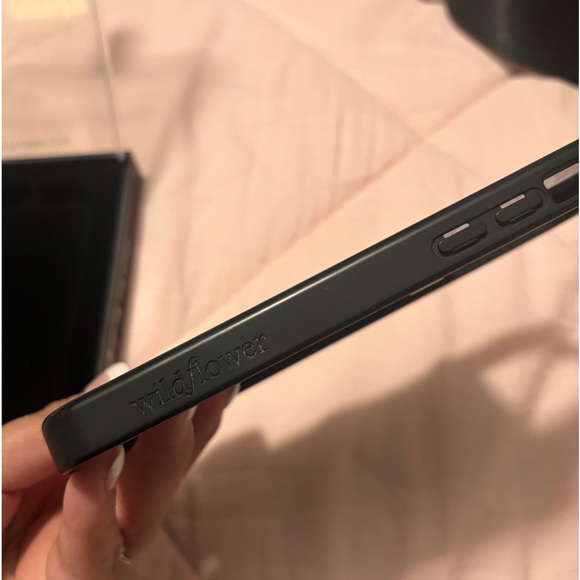 Wildflower iPhone 13 Pro Max case - Picture 5 of 5